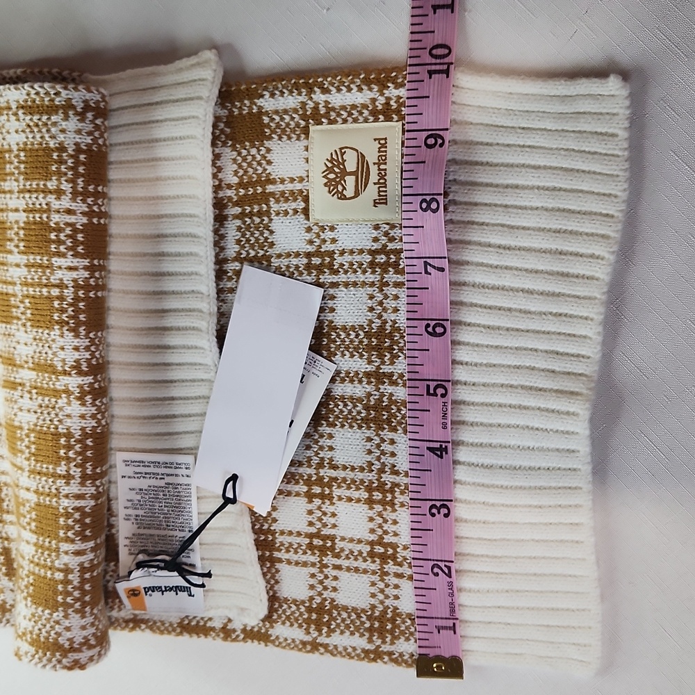Timberland NWT Classic Checked Winter Scarf. Size 62x10" - Picture 8 of 10